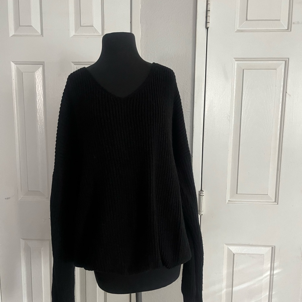 Hayden Black  Sweaters/ shirt